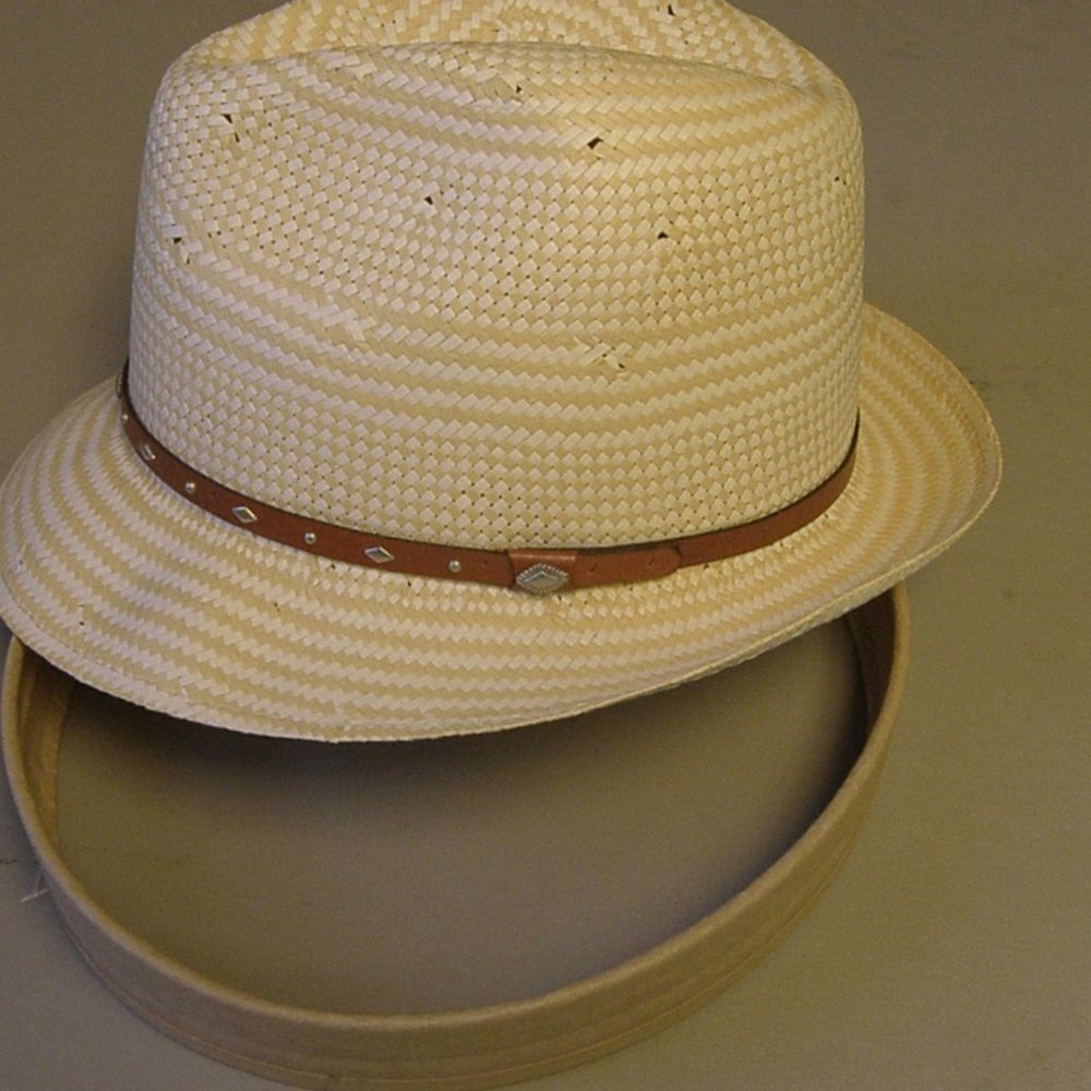 new Iconic by Bollman hat Co,medium